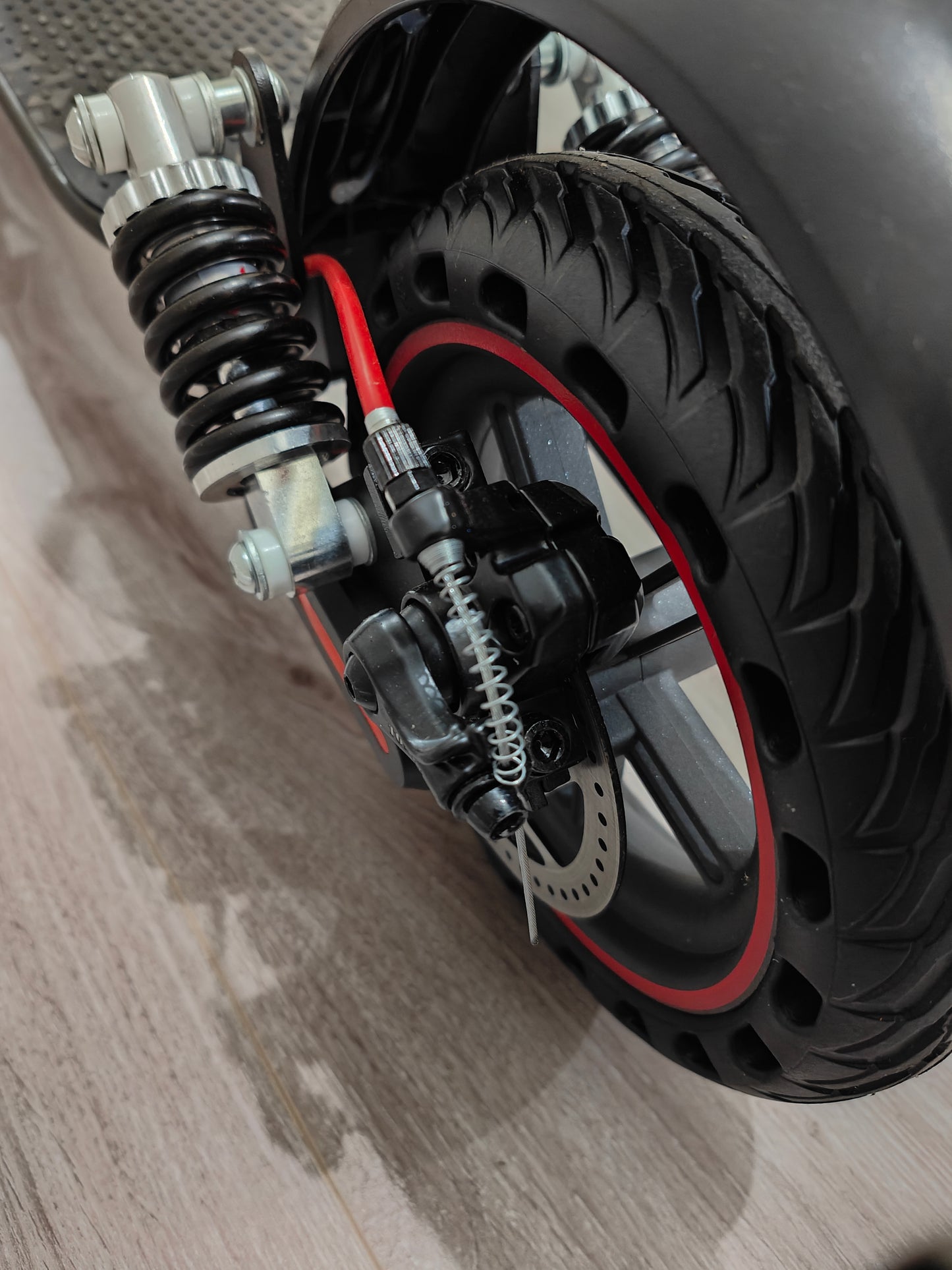 250 watt Electric Scooter With Suspension And 12 Month Warranty