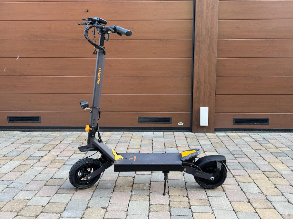 Ausom L1 Electric Scooter – 800W Urban Performance Scooter